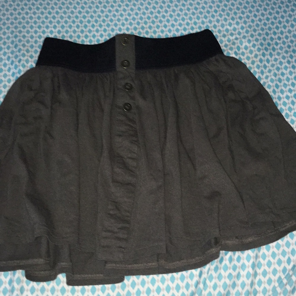 I am selling a skirt